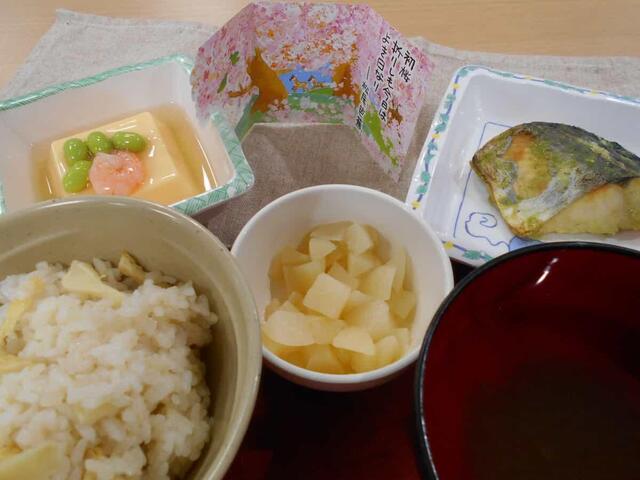 4.8昼食.jpg
