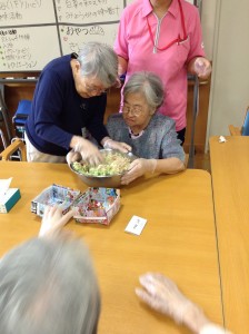 デイ　餃子づくり　写真２