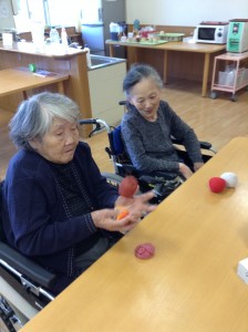 老健 お手玉2